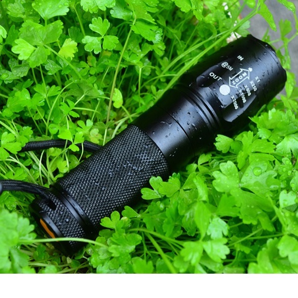 Super Bright CREE XML-L2 5 Mod 3800 Lumens LED Adjustable Focus Flashlight